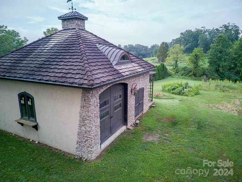 110 E Glenwood Lane, Hendersonville, North Carolina image 9