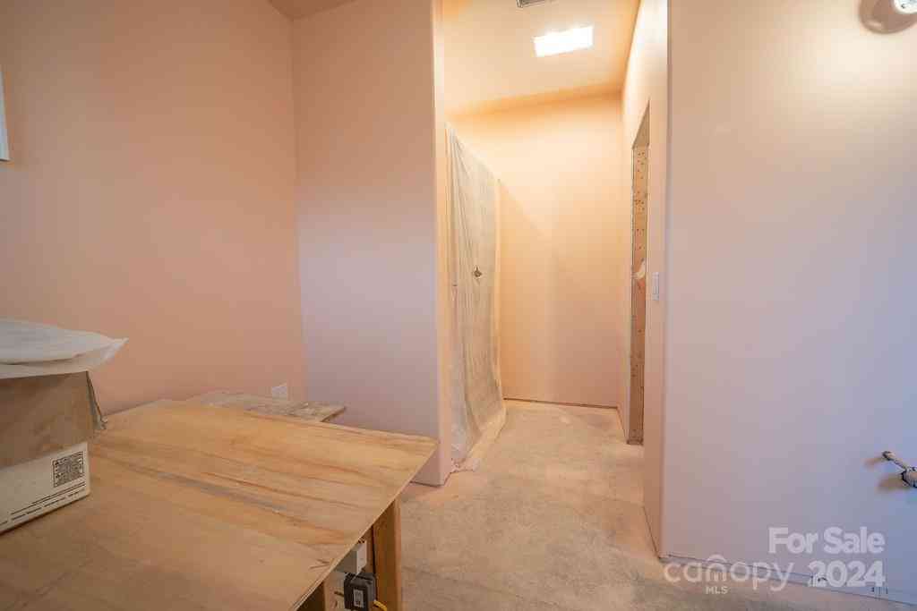 110 E Glenwood Lane, Hendersonville, North Carolina image 23