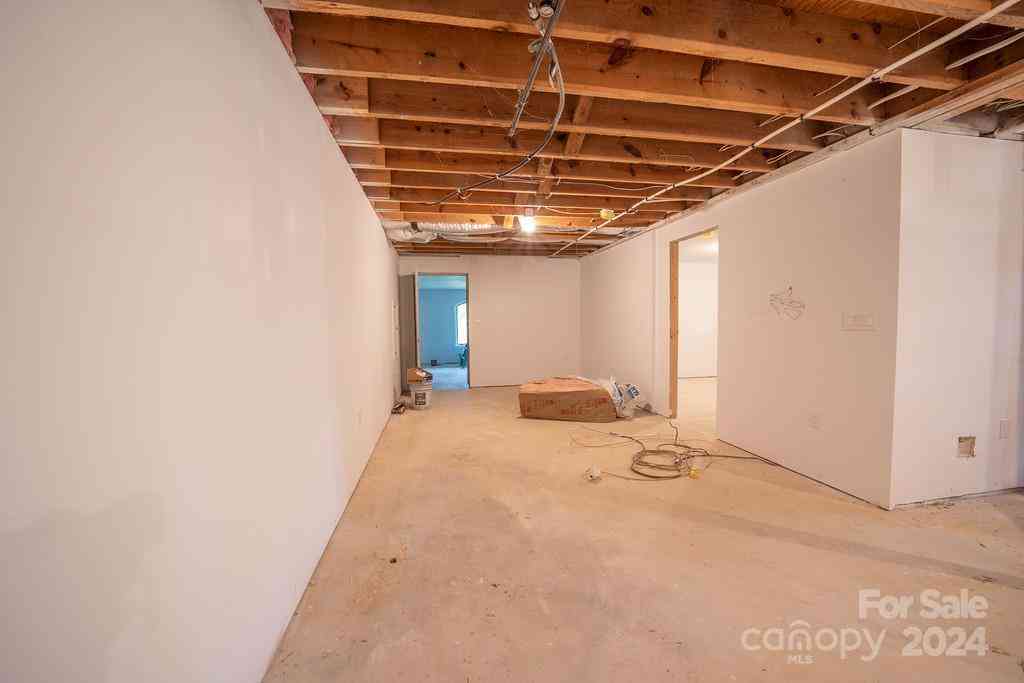 110 E Glenwood Lane, Hendersonville, North Carolina image 30