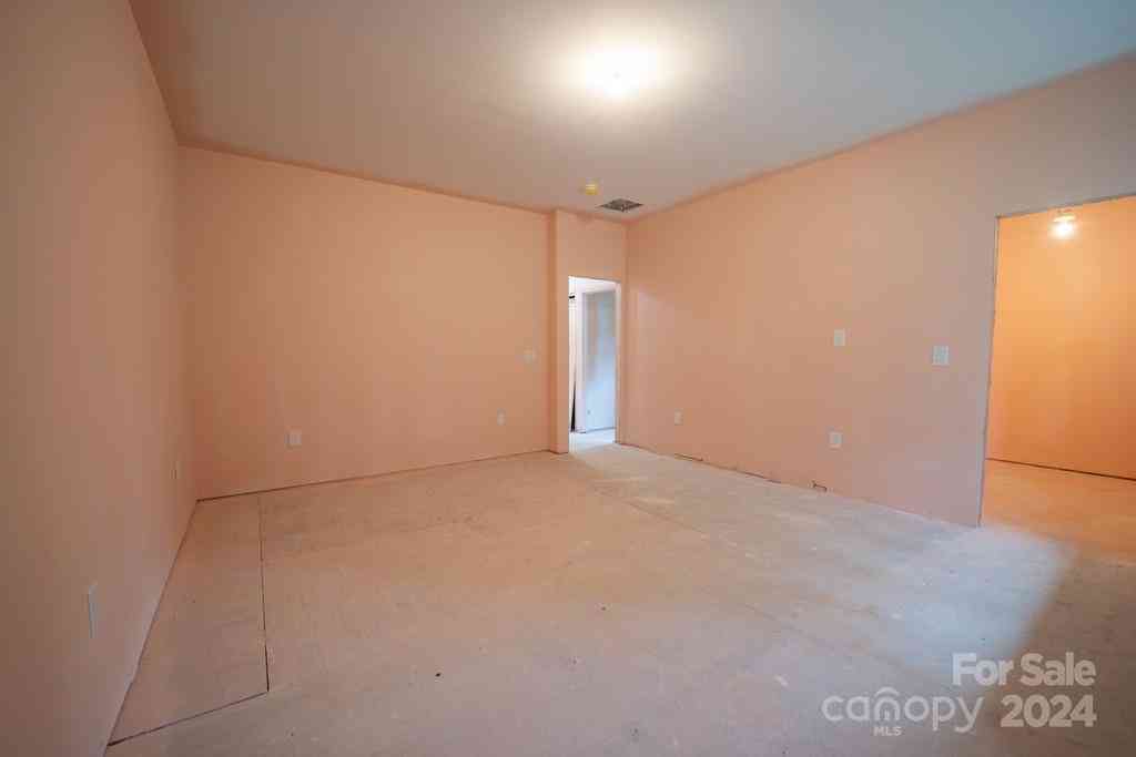 110 E Glenwood Lane, Hendersonville, North Carolina image 25