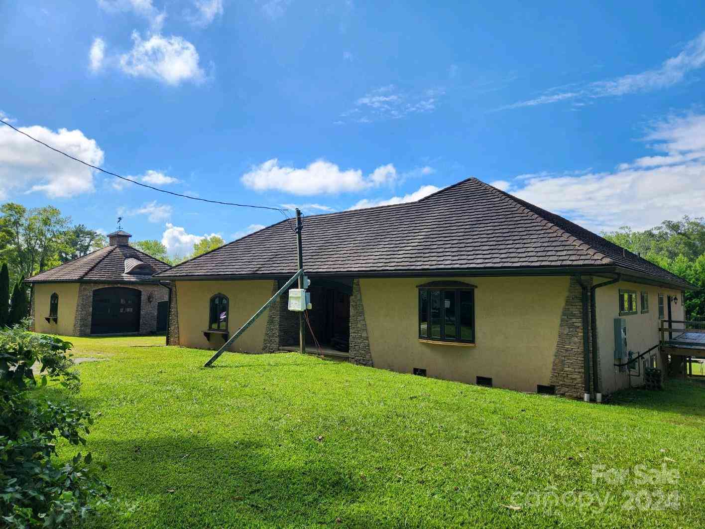110 E Glenwood Lane, Hendersonville, North Carolina image 2