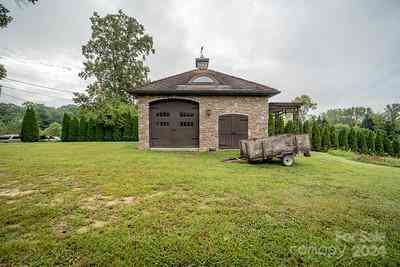 110 E Glenwood Lane, Hendersonville, North Carolina image 8