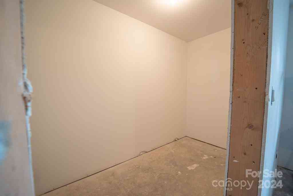 110 E Glenwood Lane, Hendersonville, North Carolina image 40