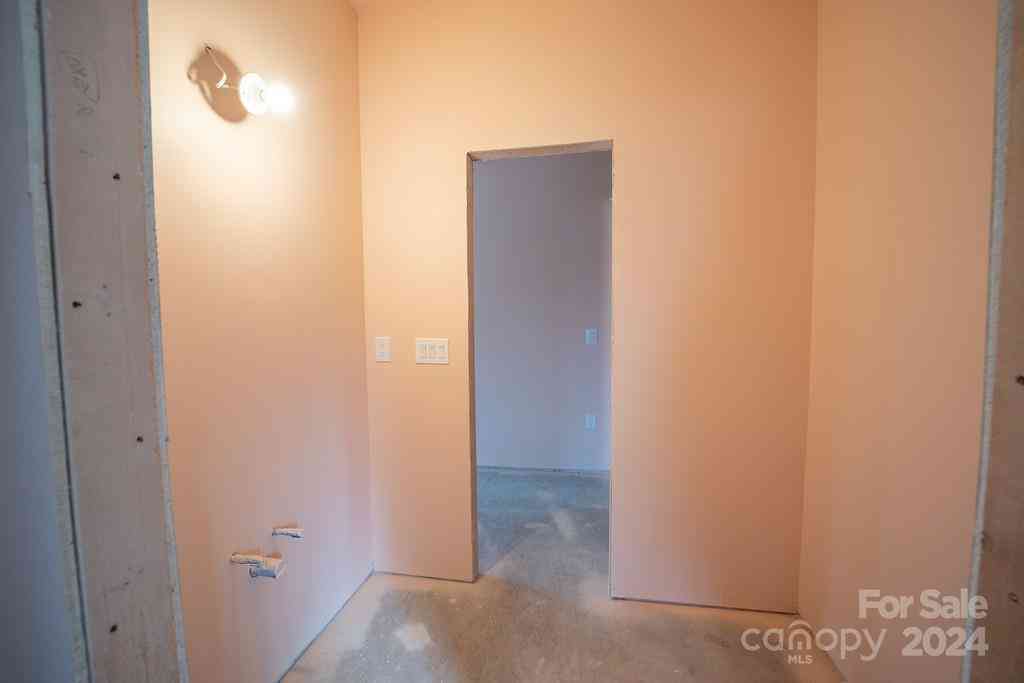110 E Glenwood Lane, Hendersonville, North Carolina image 27