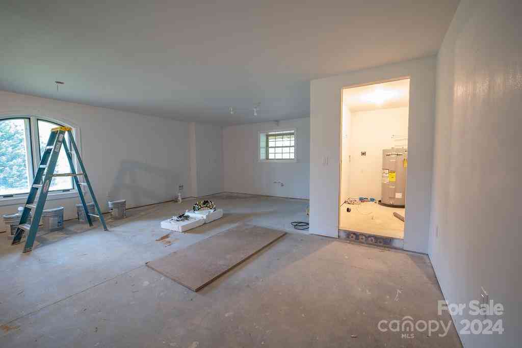 110 E Glenwood Lane, Hendersonville, North Carolina image 36