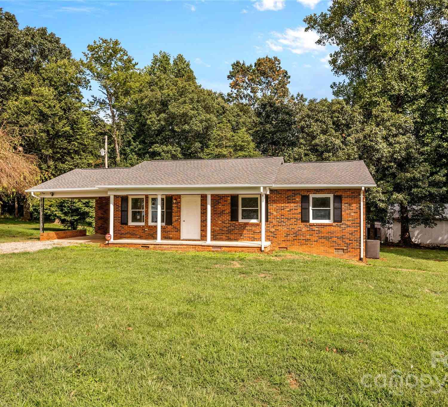 145 Jim Barnes Lane, Taylorsville, North Carolina image 1