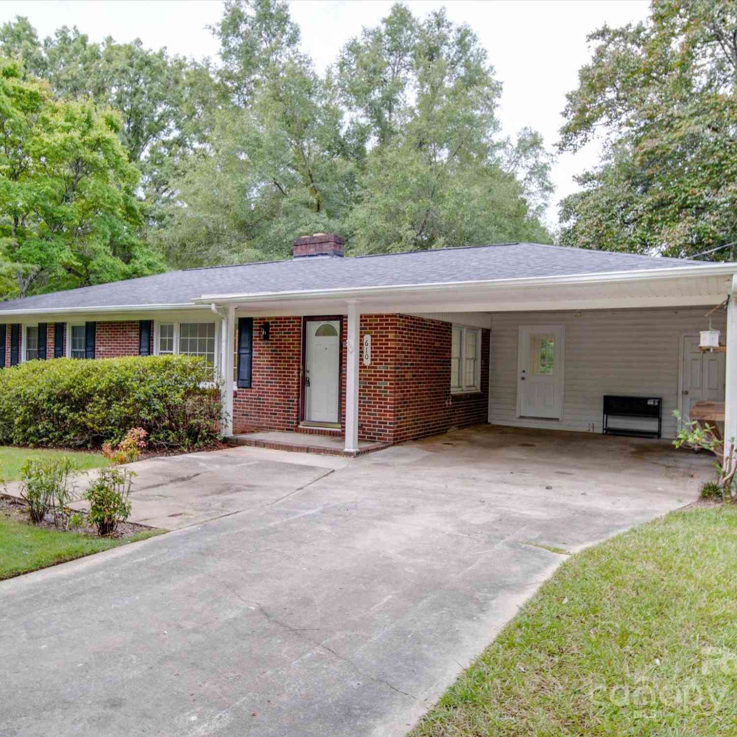 610 Davis Street, Lancaster, South Carolina image 1