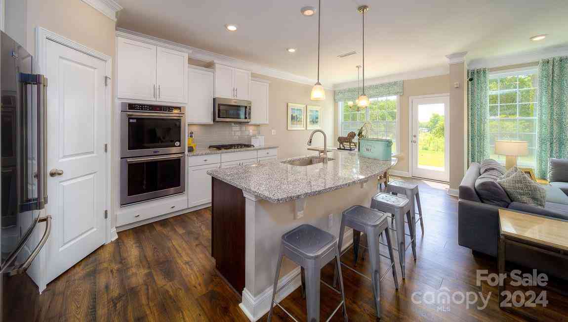 561 Fox Cove Road, Hendersonville, North Carolina image 10