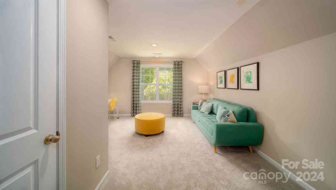 561 Fox Cove Road, Hendersonville, North Carolina image 35