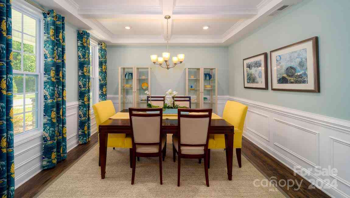 561 Fox Cove Road, Hendersonville, North Carolina image 5