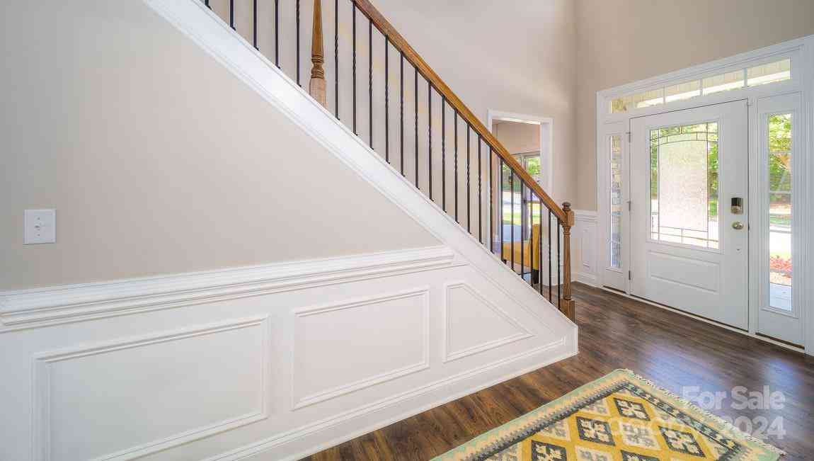 561 Fox Cove Road, Hendersonville, North Carolina image 6