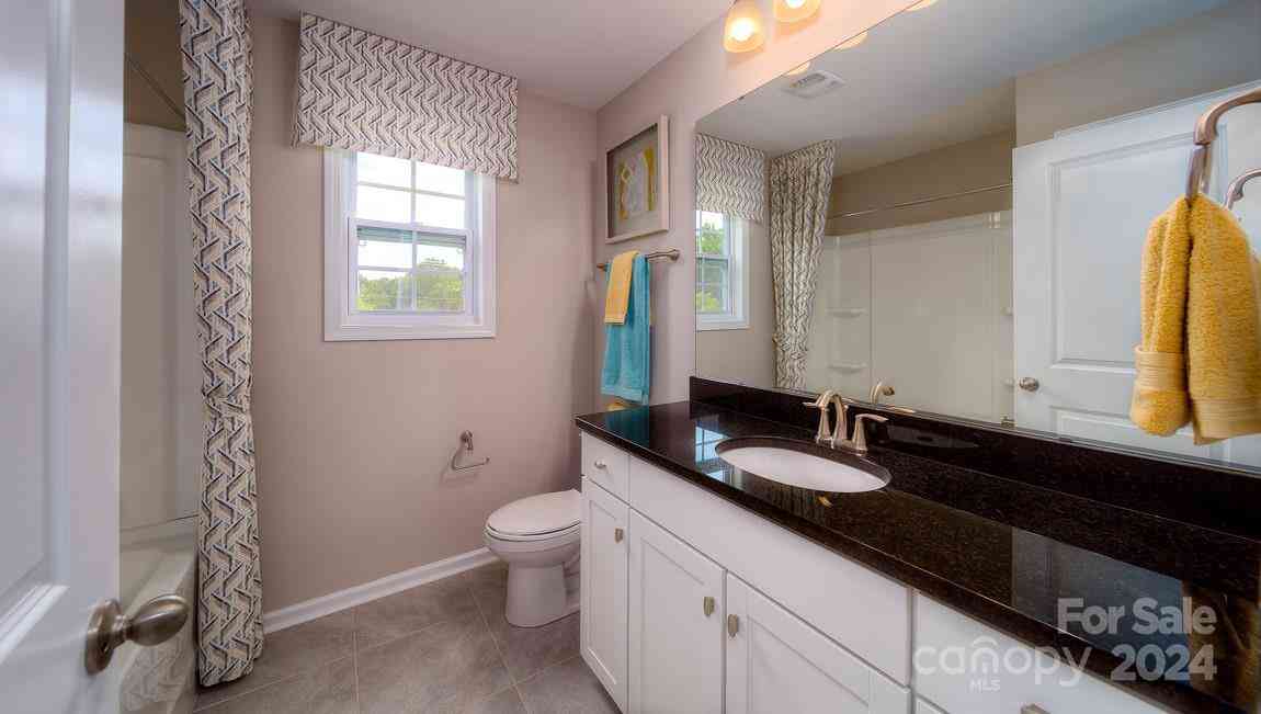 561 Fox Cove Road, Hendersonville, North Carolina image 30