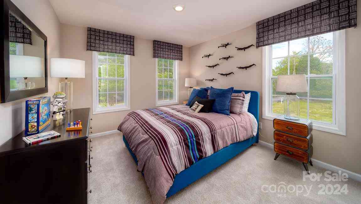 561 Fox Cove Road, Hendersonville, North Carolina image 27
