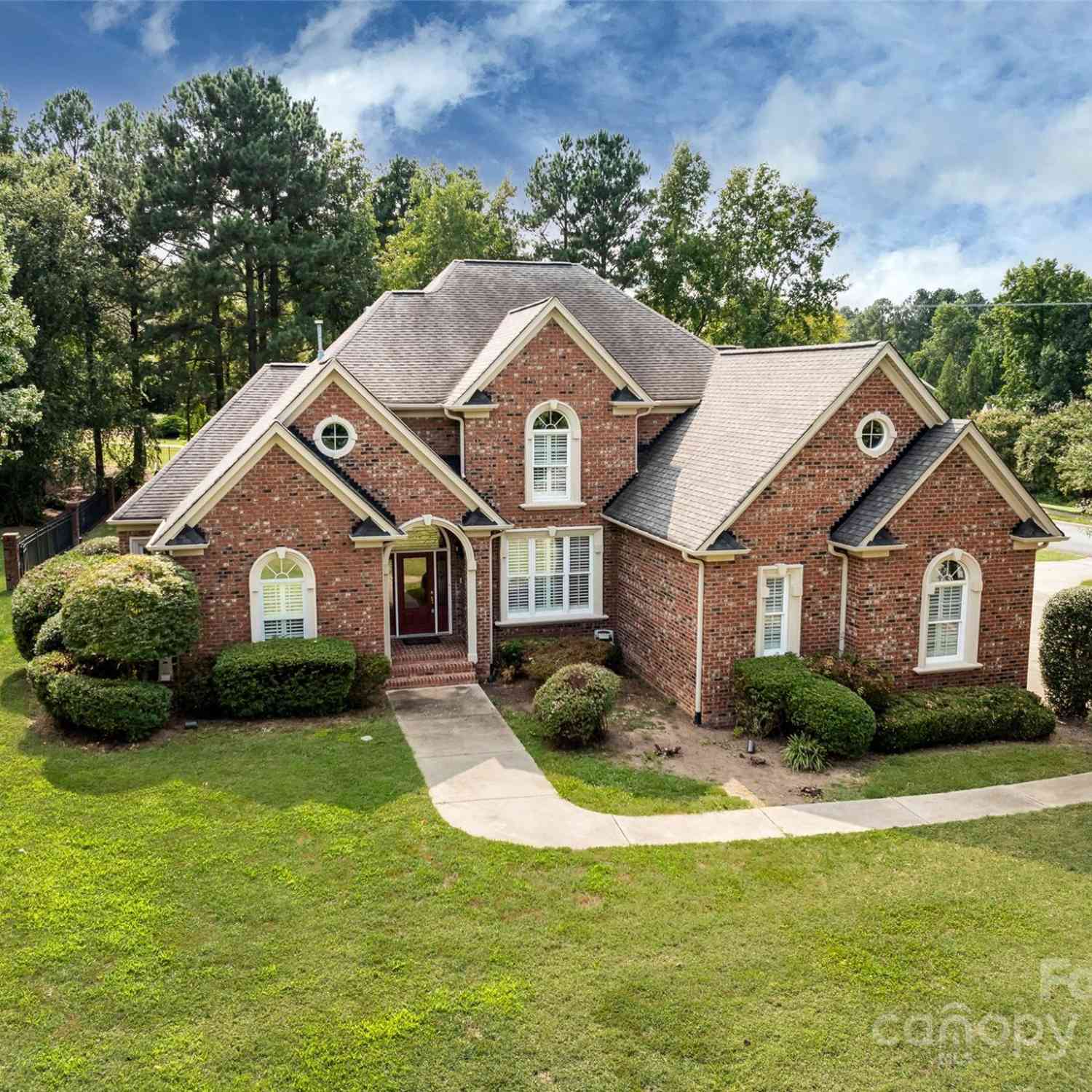 100 Woodwinds Drive, Mount Holly, North Carolina image 1