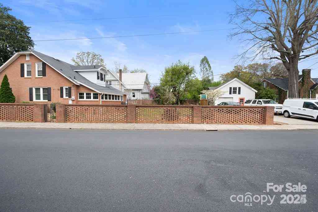 515 S Academy Street, Lincolnton, North Carolina image 7