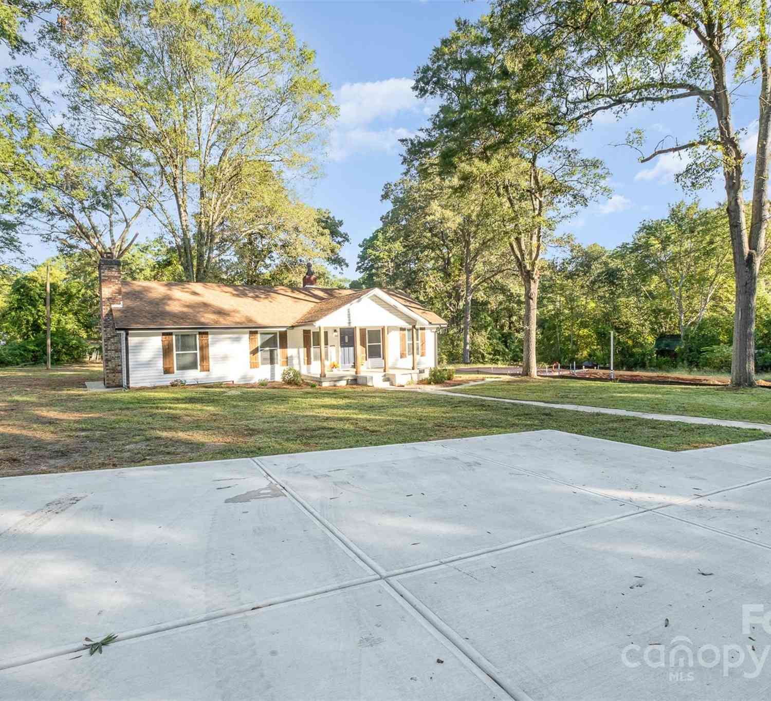 1502 Collinston Drive, Gastonia, North Carolina image 2