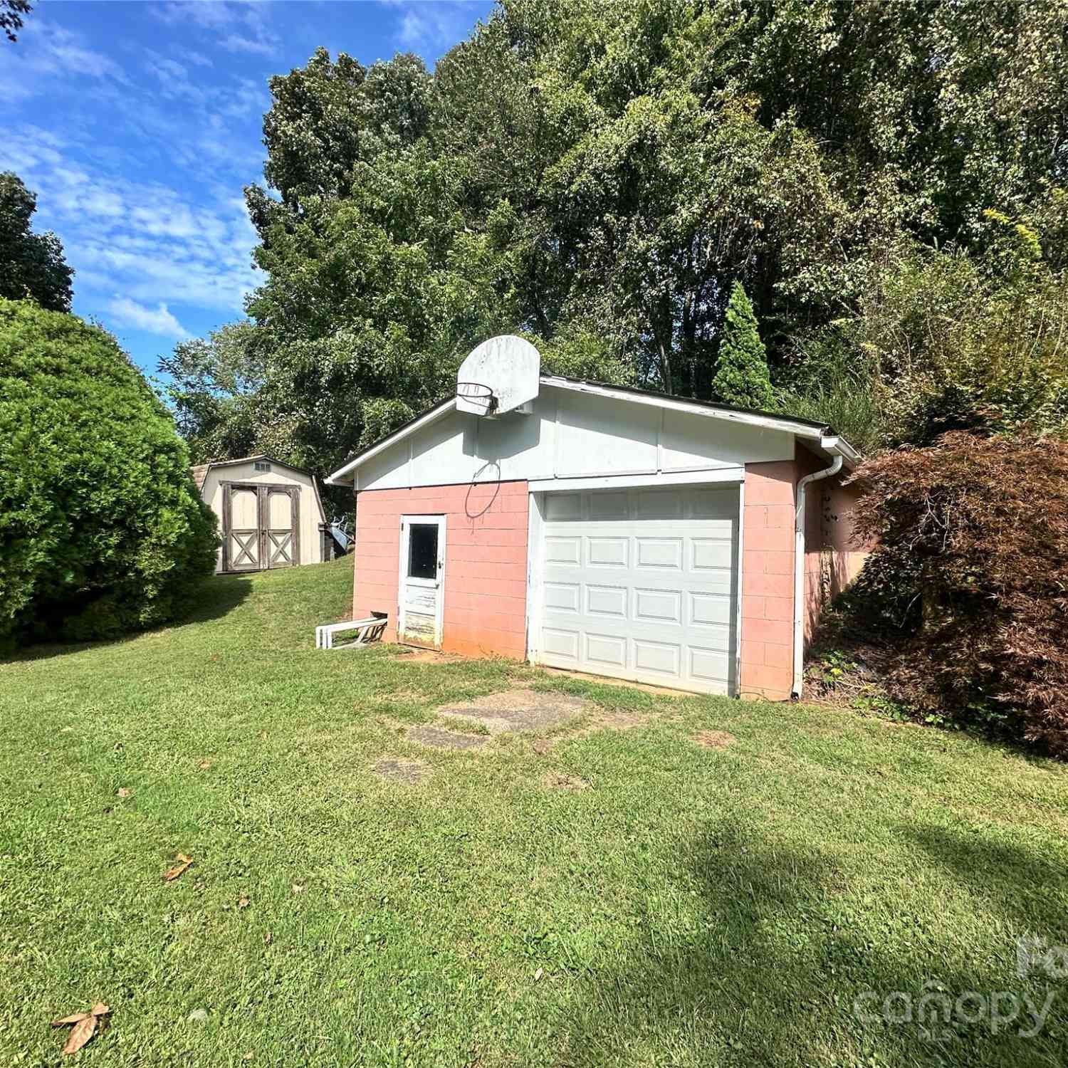 236 Mountain Crest Road, Swannanoa, North Carolina image 9