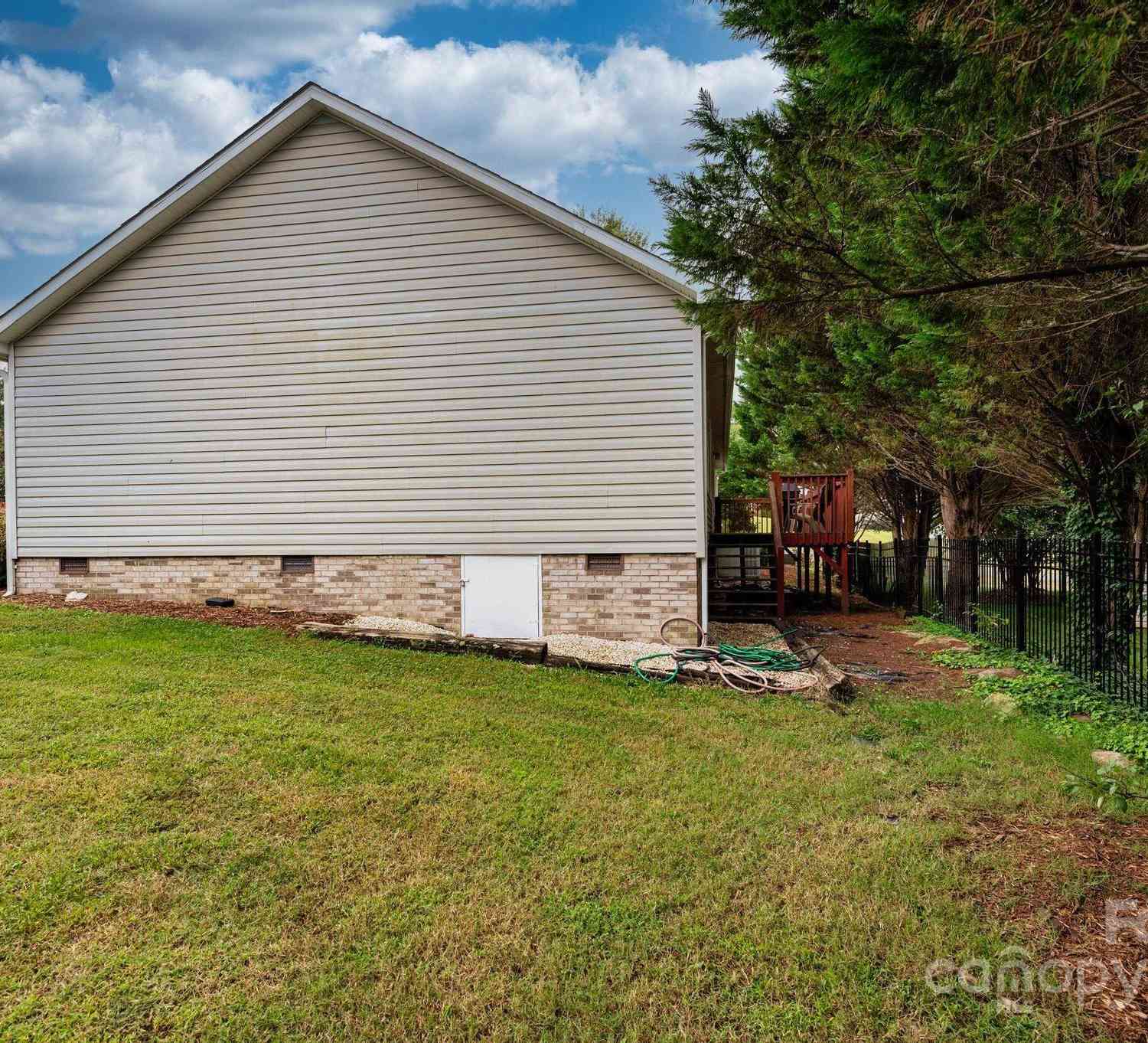 2707 24th Street Court, Hickory, North Carolina image 7