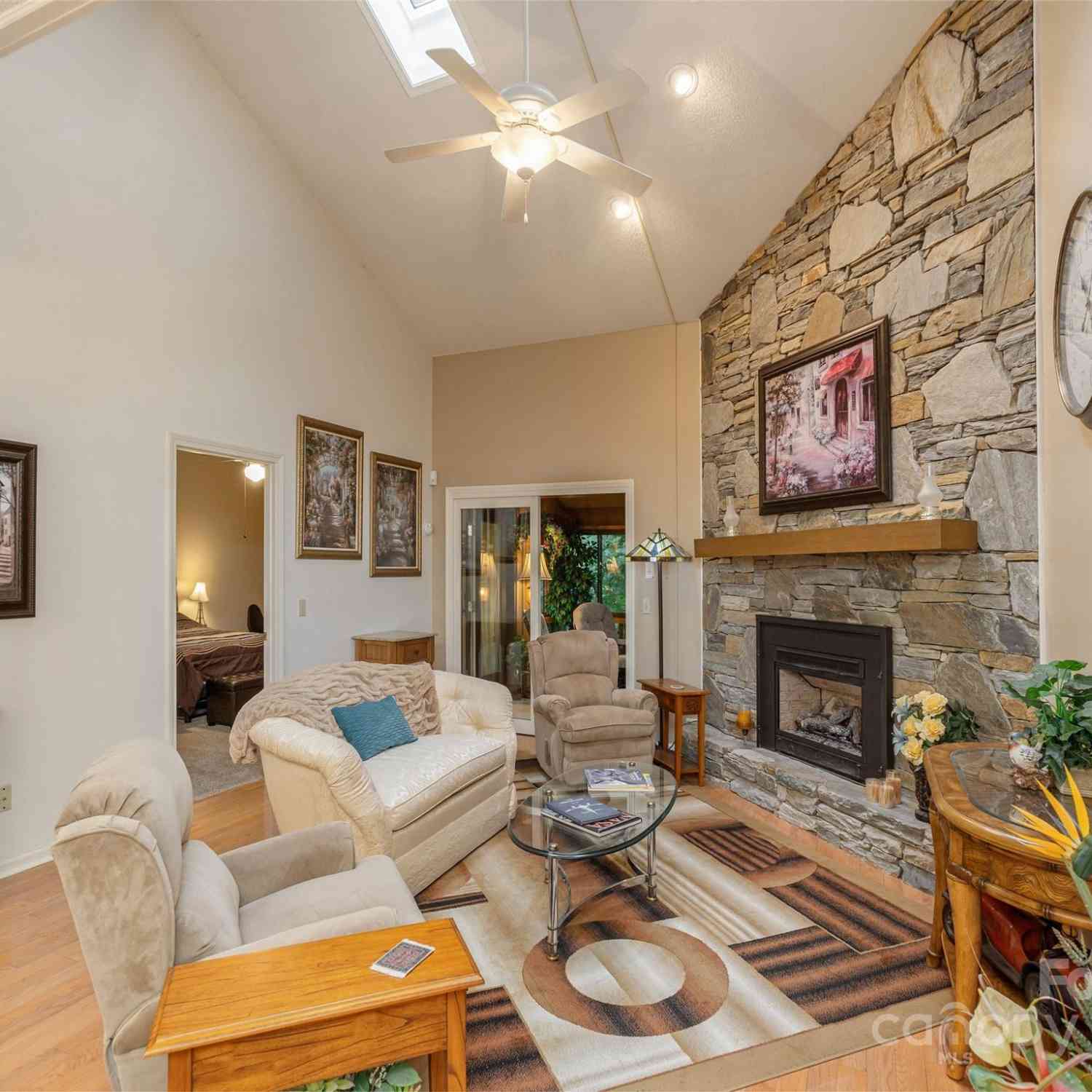 303 White Oak Drive, Hendersonville, North Carolina image 5