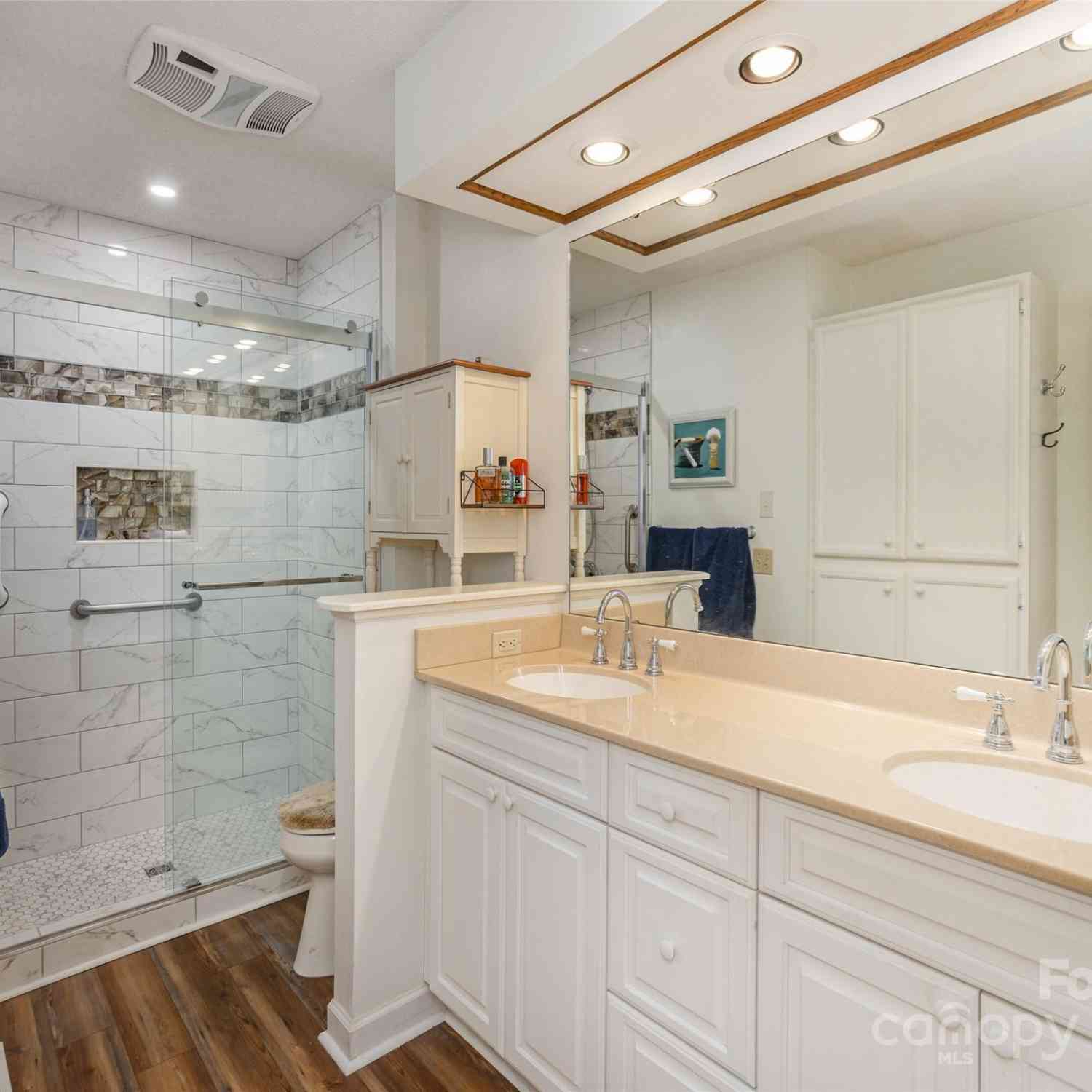 303 White Oak Drive, Hendersonville, North Carolina image 16