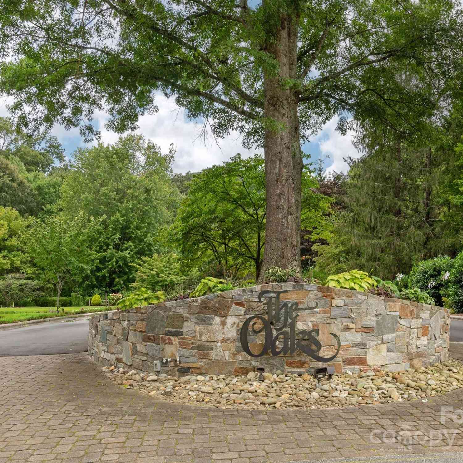 303 White Oak Drive, Hendersonville, North Carolina image 25