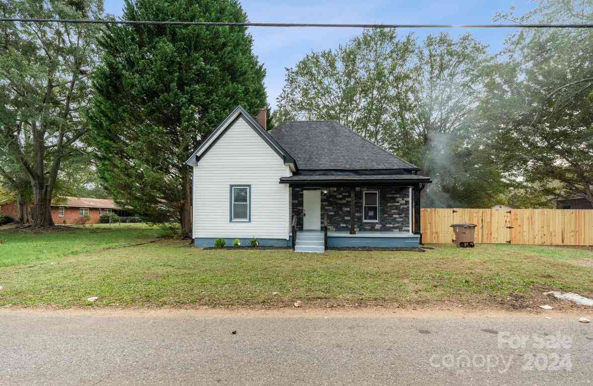 109 W Shannonhouse Street, Shelby, North Carolina image 1