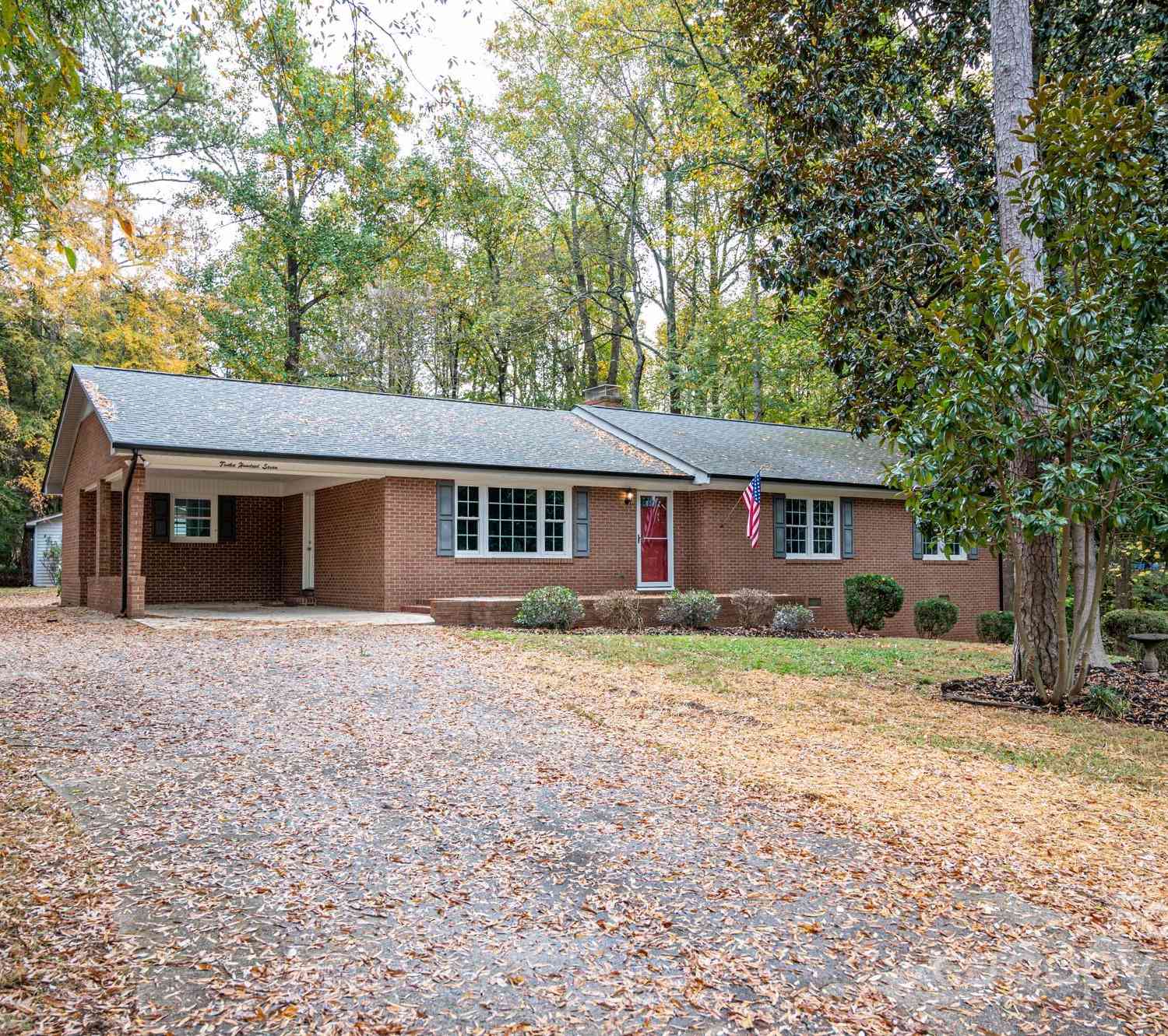 1207 S Poplar Street, Landis, North Carolina image 3