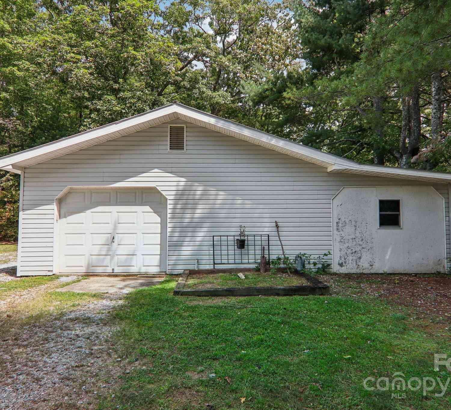 105 Big Bear Drive, Pisgah Forest, North Carolina image 27