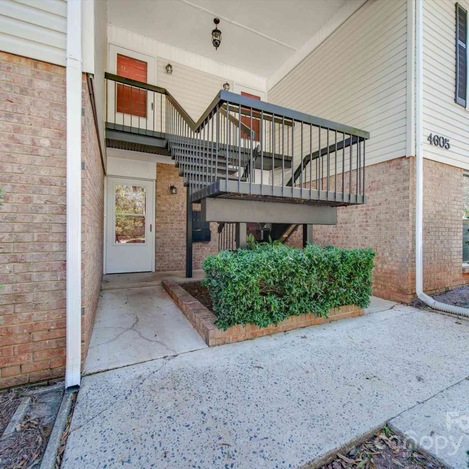 4605 Coronado Drive #M, Charlotte, North Carolina image 1