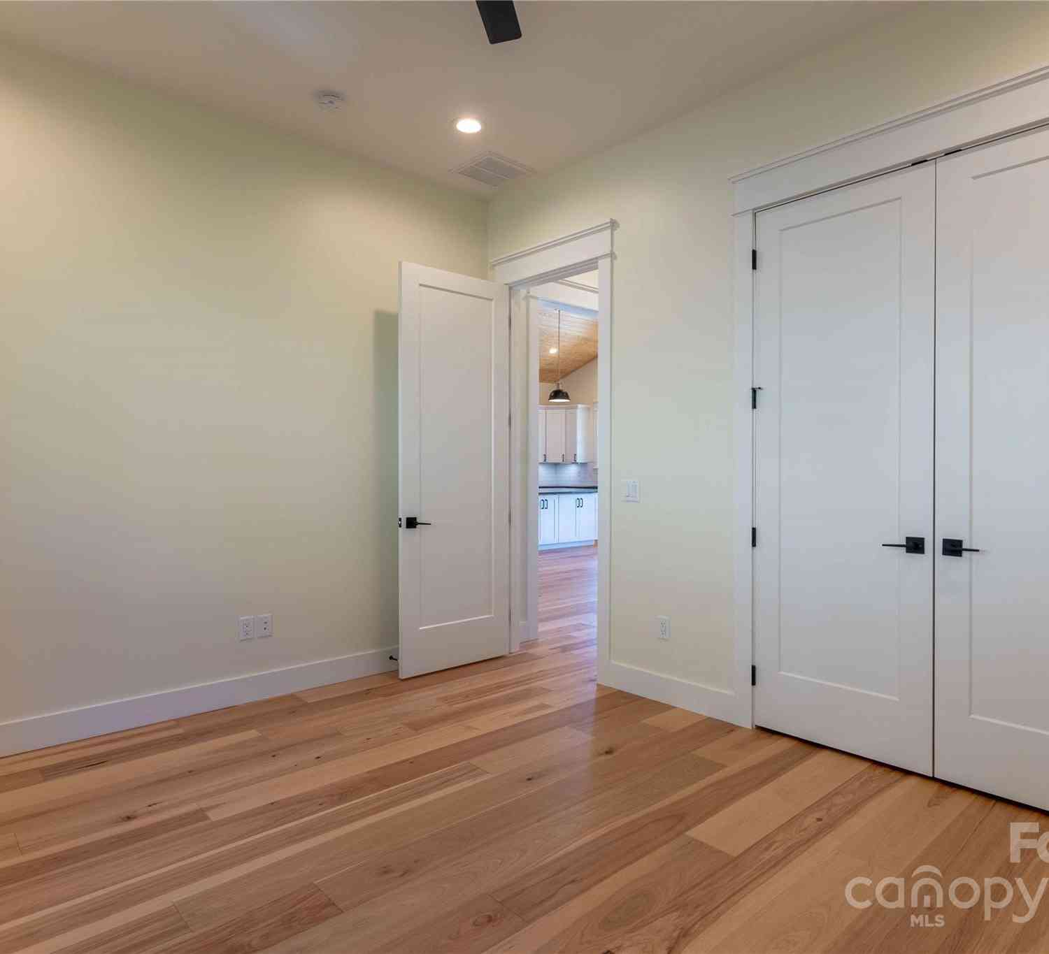 337 Maple Knoll Drive, Hendersonville, North Carolina image 17