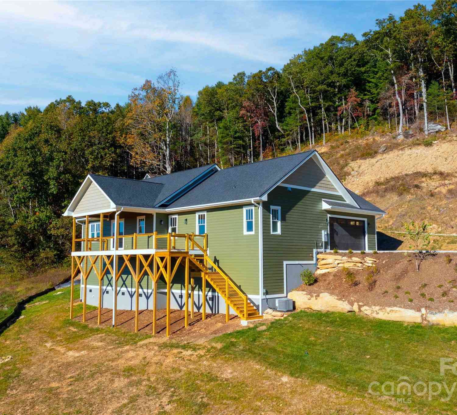 337 Maple Knoll Drive, Hendersonville, North Carolina image 3