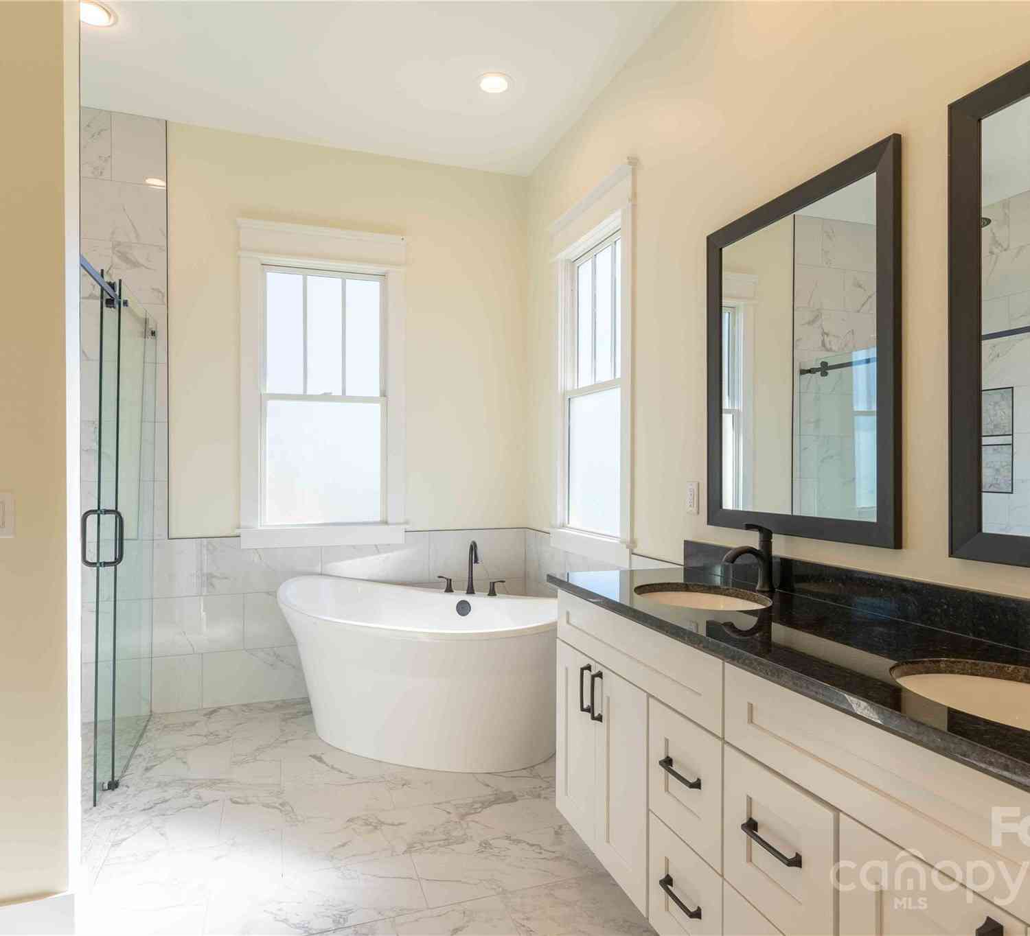 337 Maple Knoll Drive, Hendersonville, North Carolina image 13