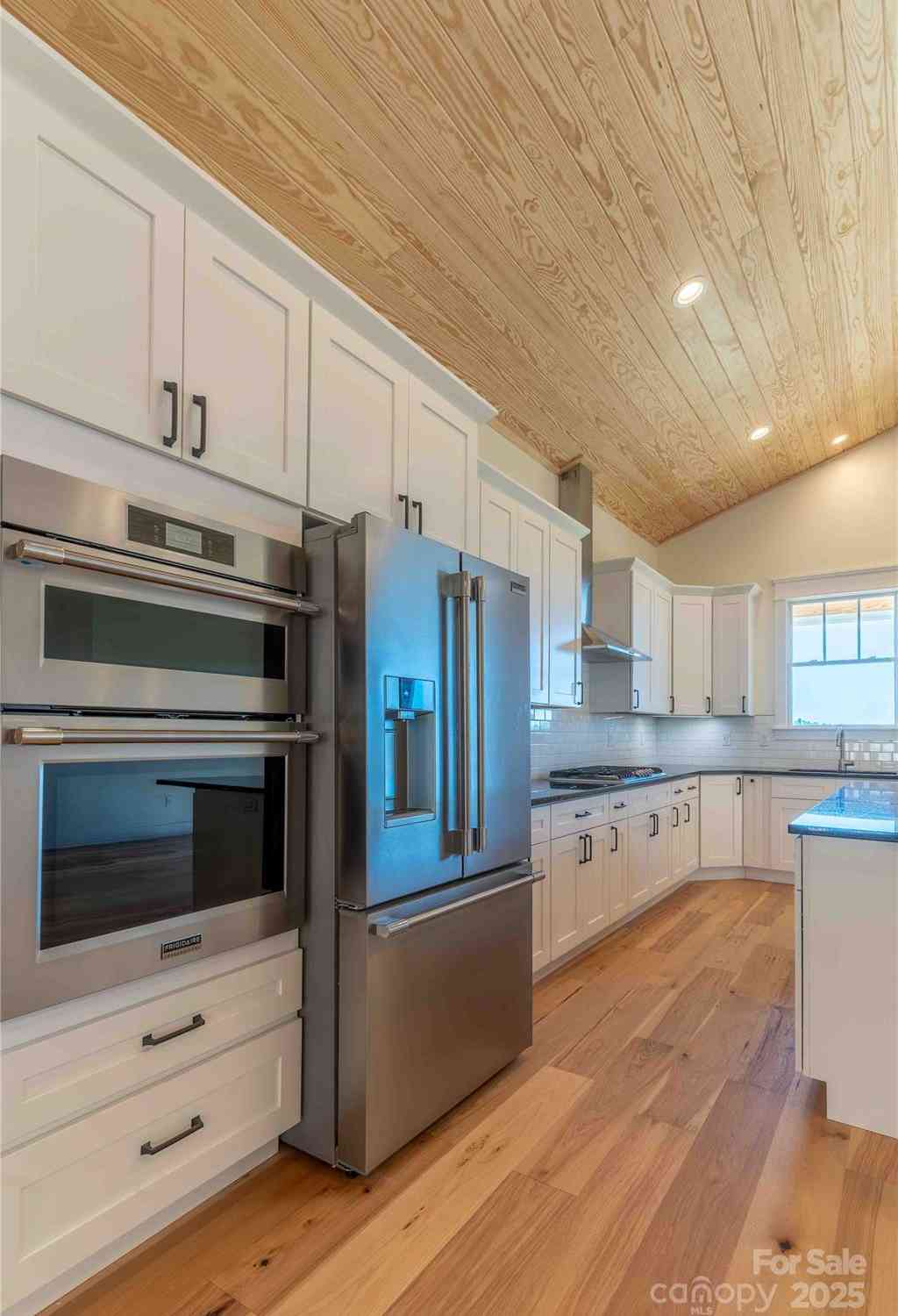 337 Maple Knoll Drive, Hendersonville, North Carolina image 11