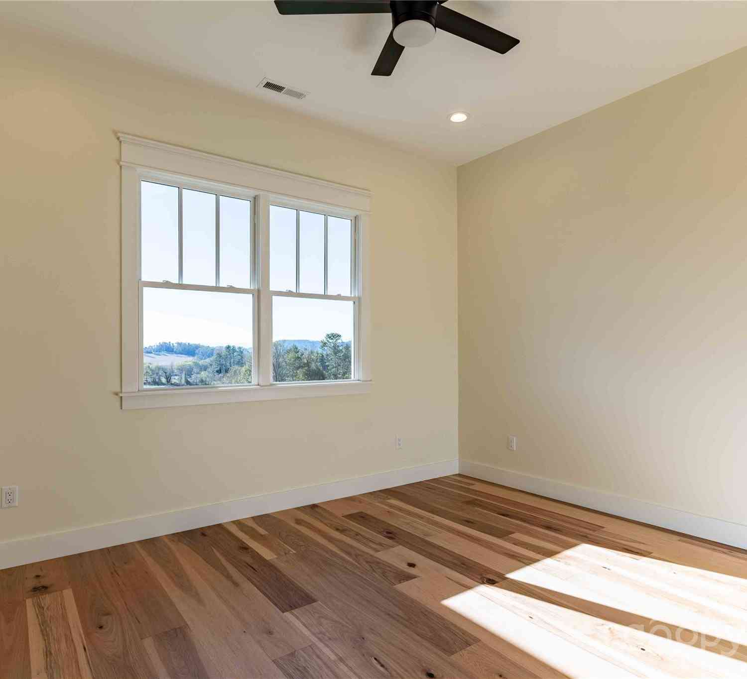337 Maple Knoll Drive, Hendersonville, North Carolina image 18