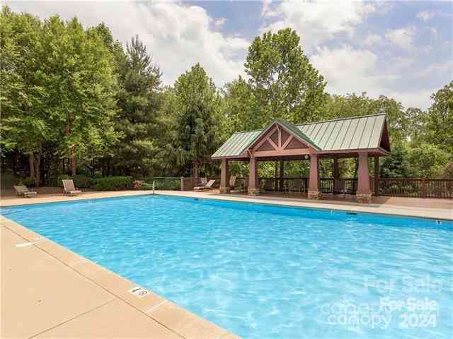 402 Fox Den Court, Hendersonville, North Carolina image 36