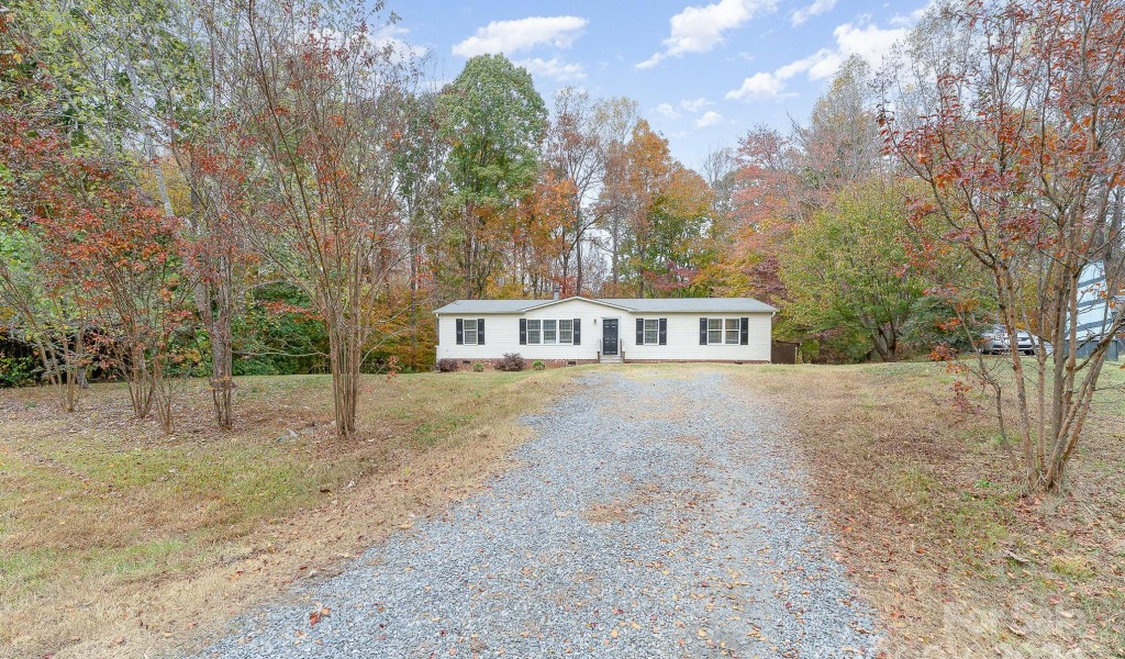 251 Red Oak Drive, Stokesdale, North Carolina image 1