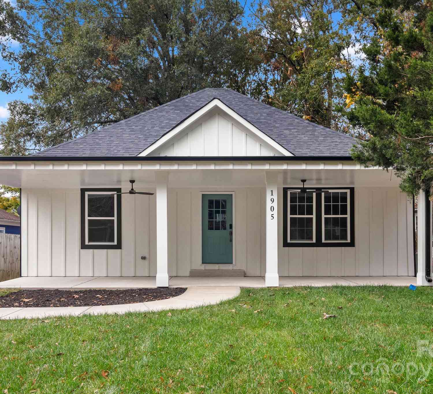 1905 Umstead Street, Charlotte, North Carolina image 1
