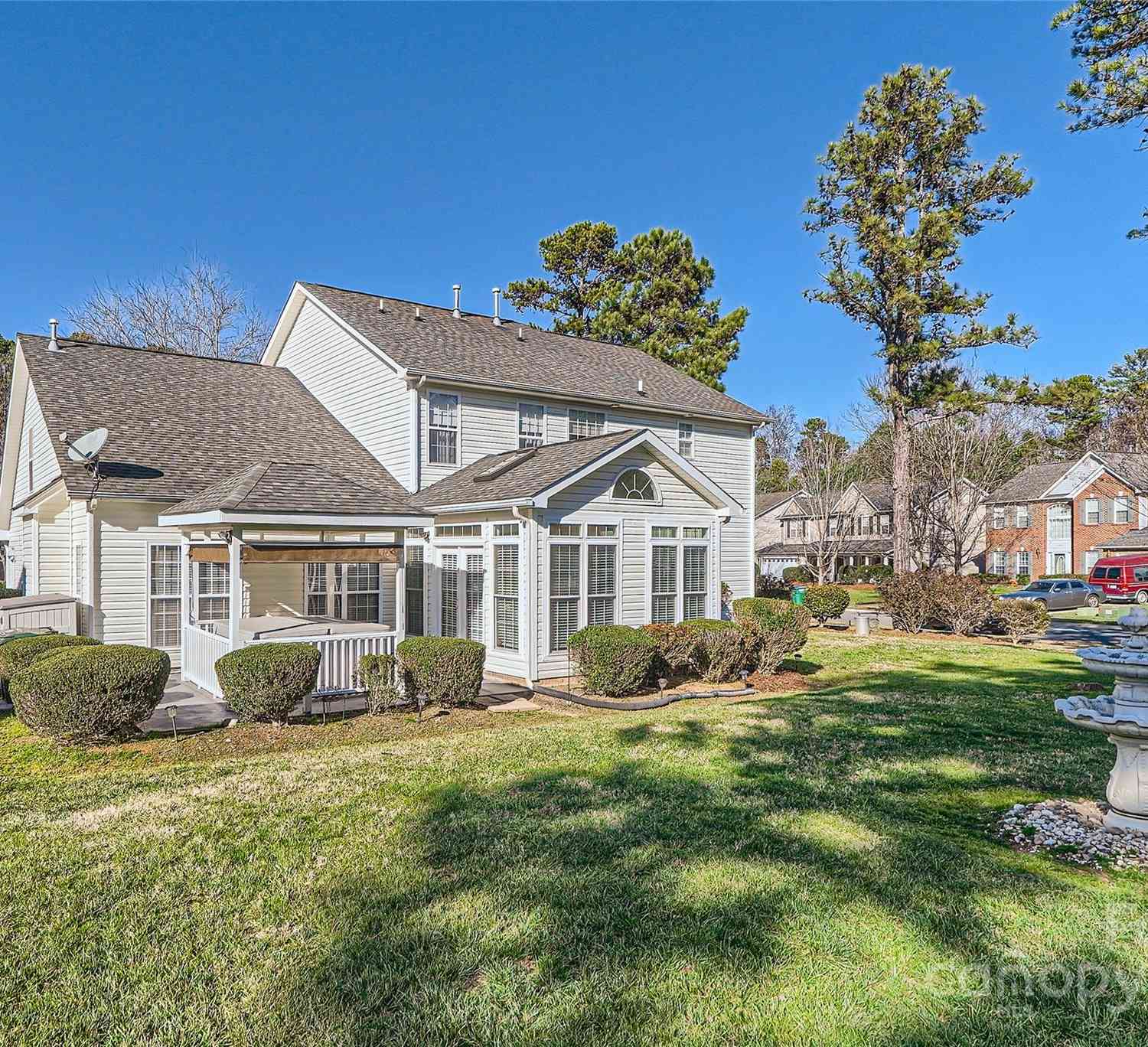 2240 Dunnwood Hills Drive, Matthews, North Carolina image 17