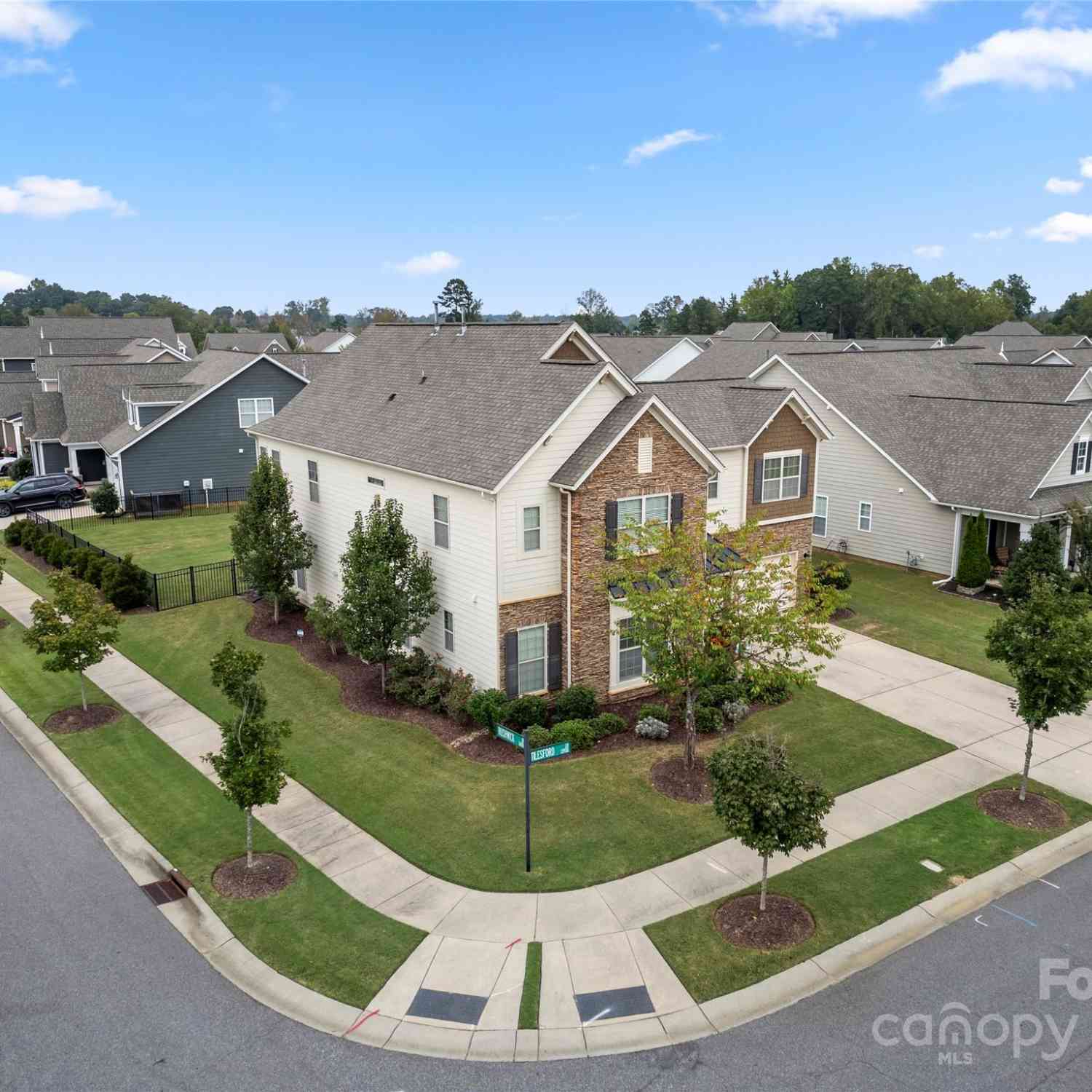 13929 Tilesford Lane, Huntersville, North Carolina image 1