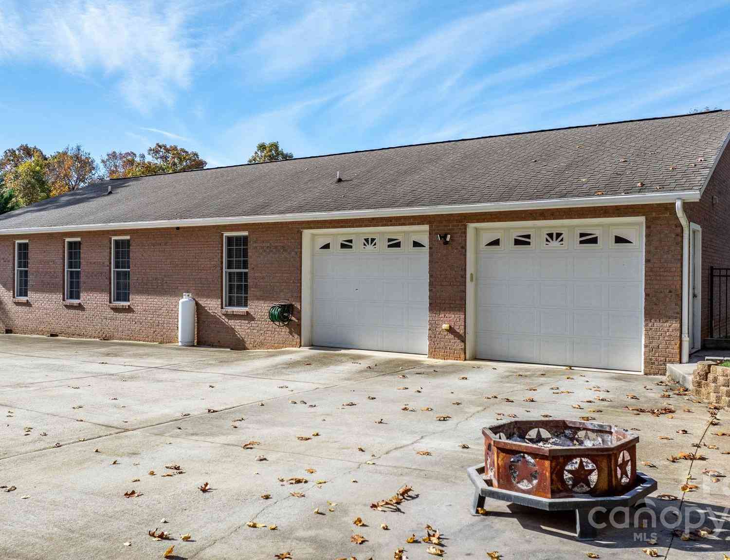 1246 Hillsboro Avenue, Hickory, North Carolina image 8