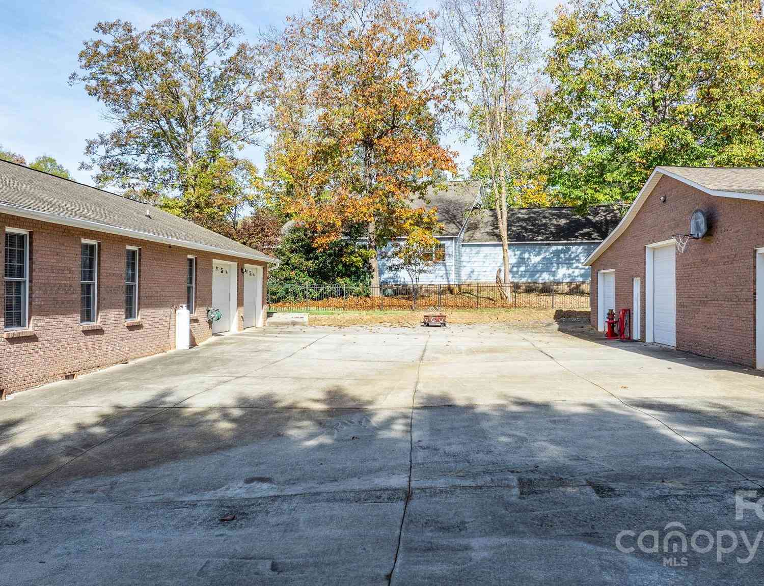 1246 Hillsboro Avenue, Hickory, North Carolina image 3