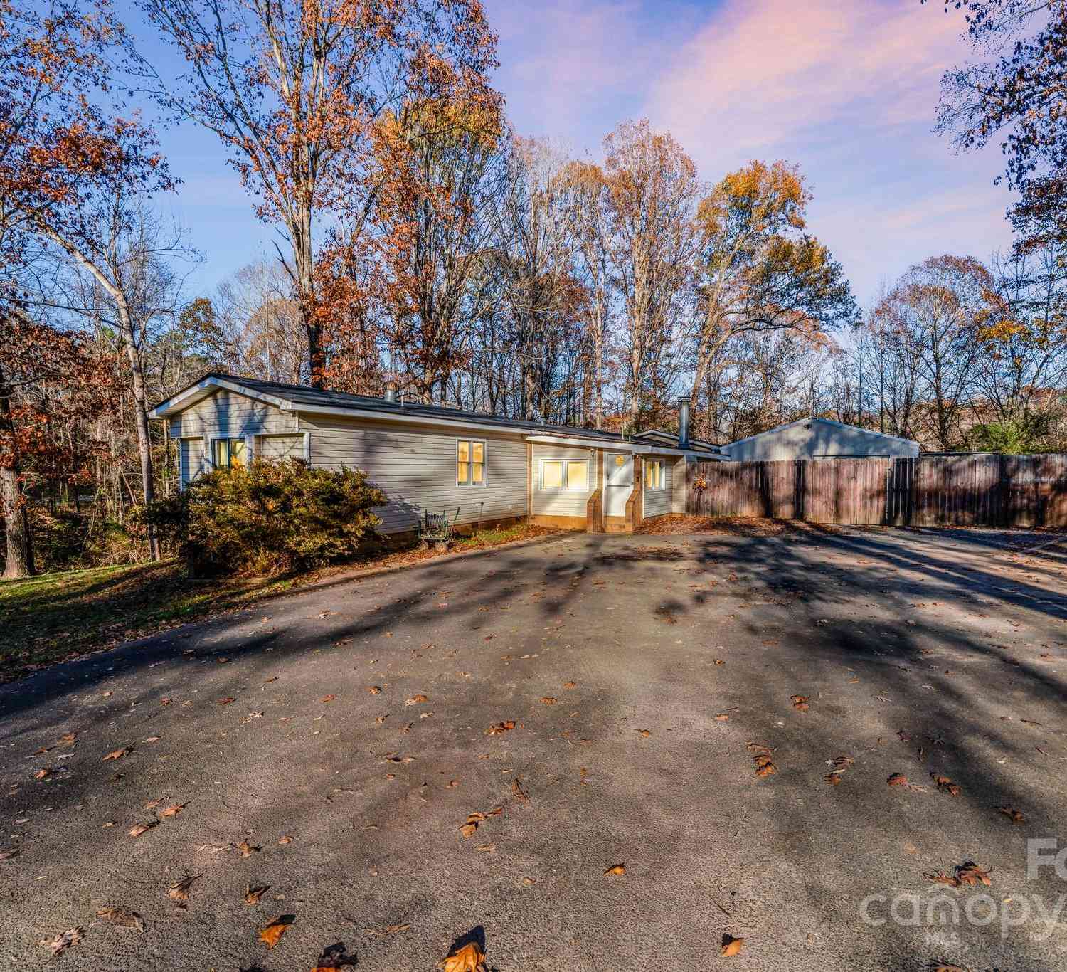 465 Lakedale Drive, Clover, South Carolina image 1