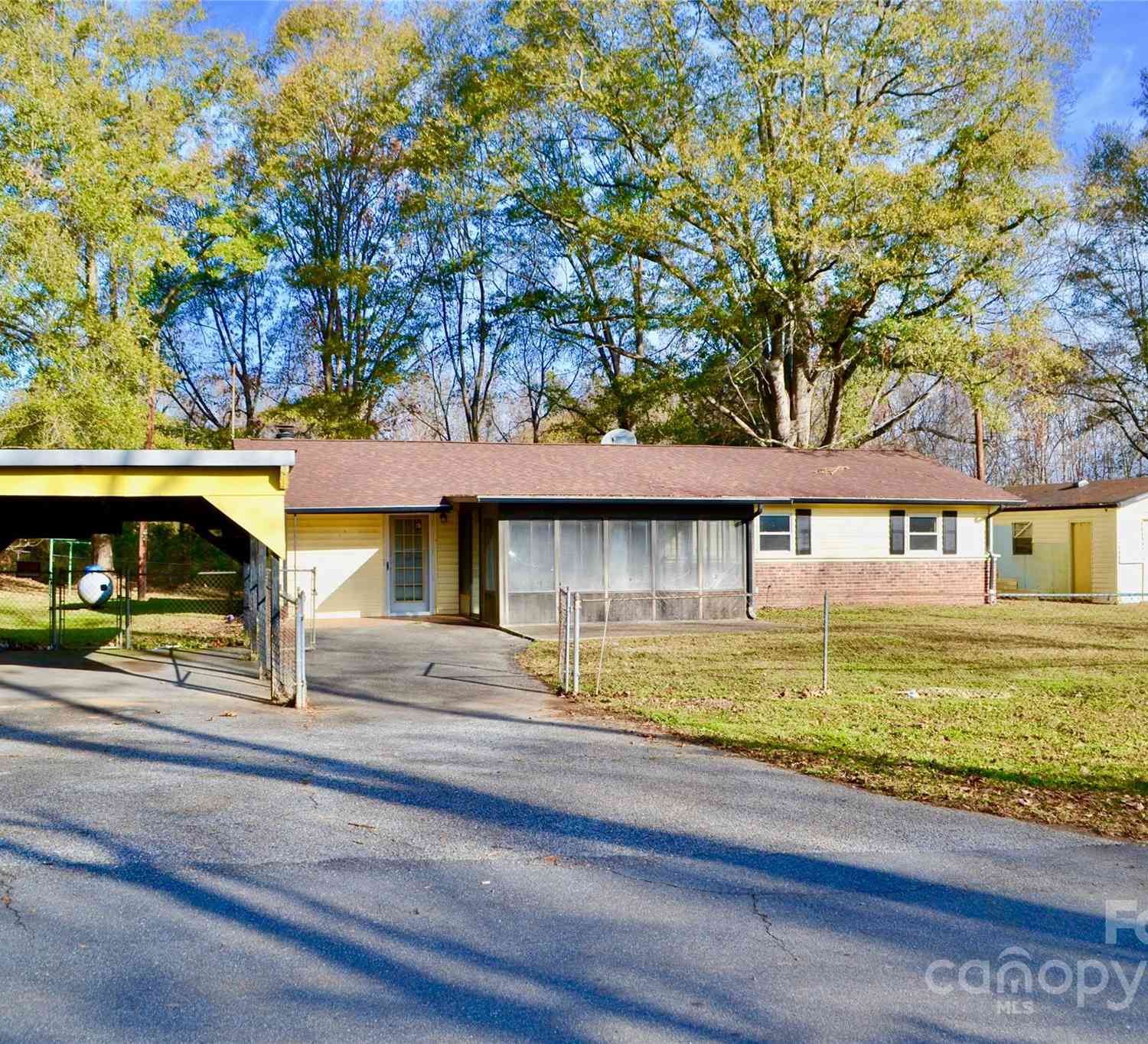 245 Davis Lake Road, Forest City, North Carolina image 1