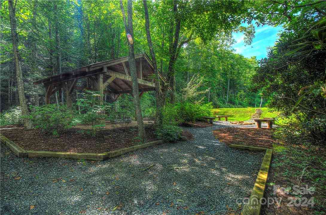 000 Rainbow Trout Drive, Spruce Pine, North Carolina image 17