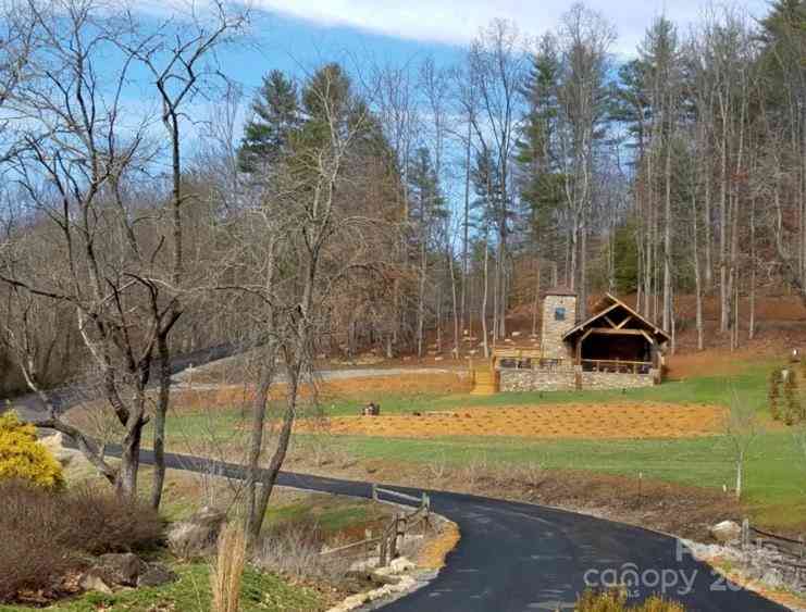 207 Sandys Home Place, Mars Hill, North Carolina image 5