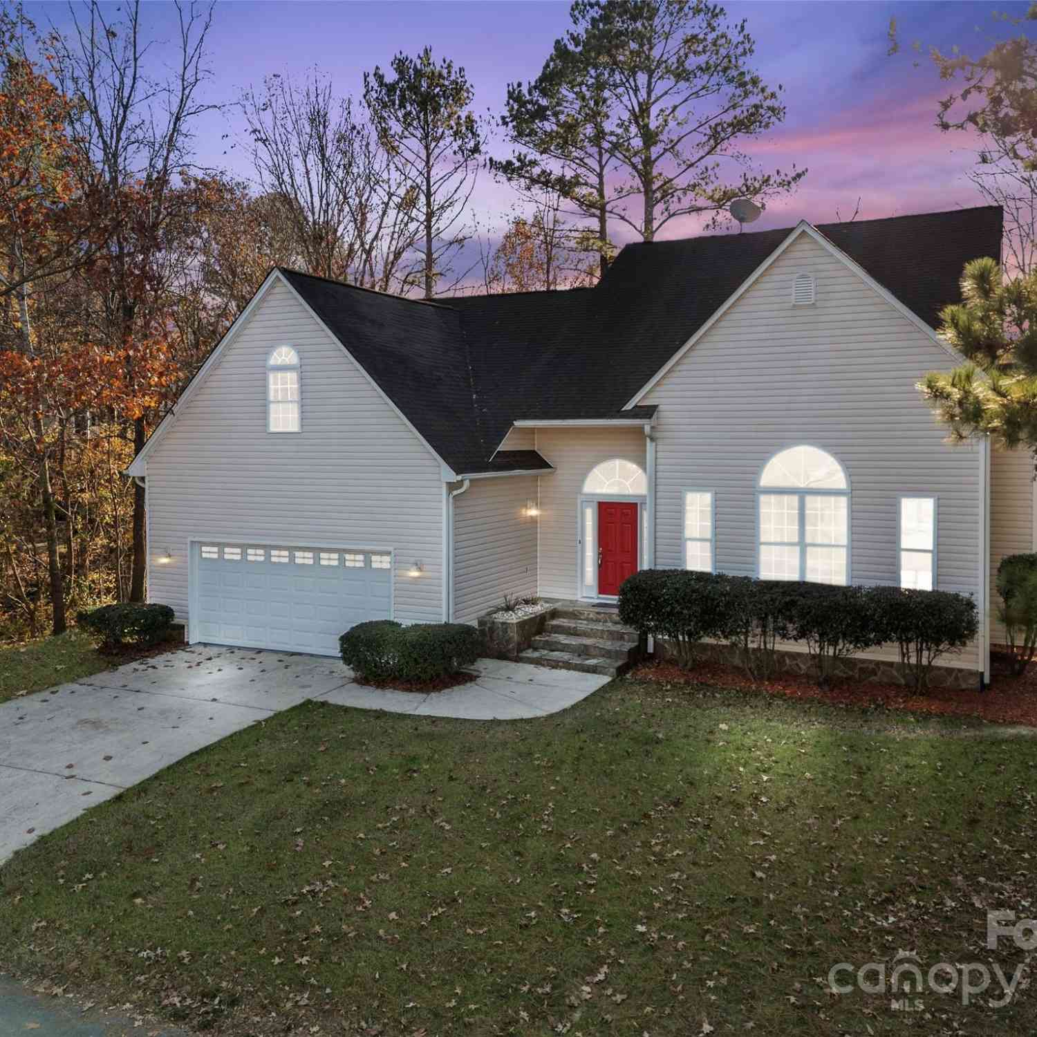 9066 Tulagi Court, Tega Cay, South Carolina image 1