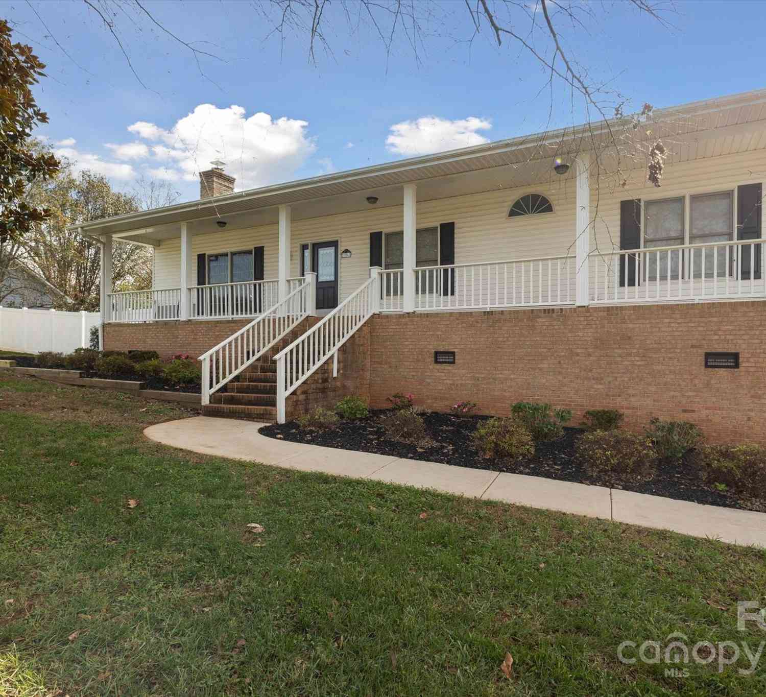 104 Vista Drive, Davidson, North Carolina image 4