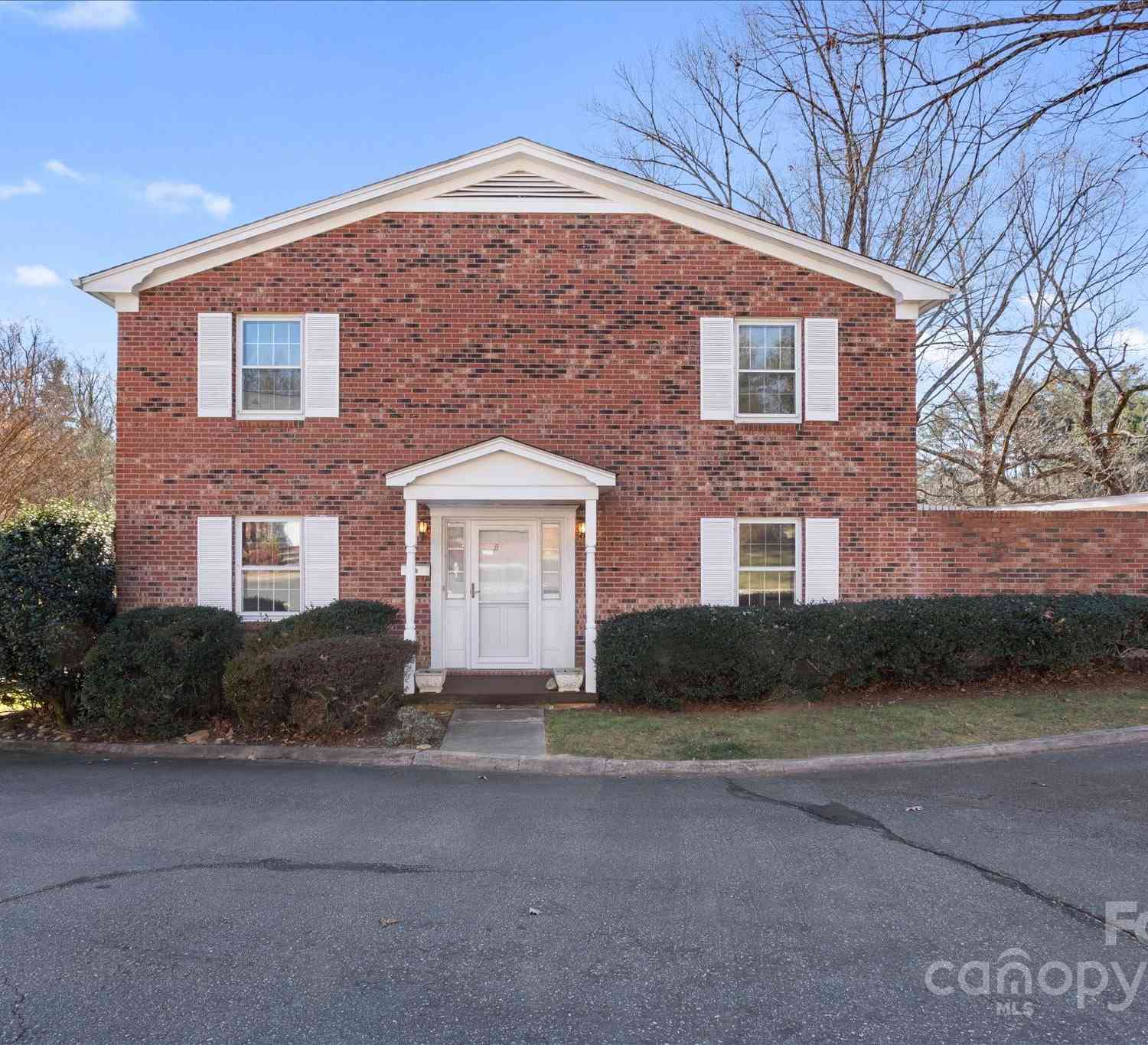 1409 Kensington Road #B-8, Hendersonville, North Carolina image 1