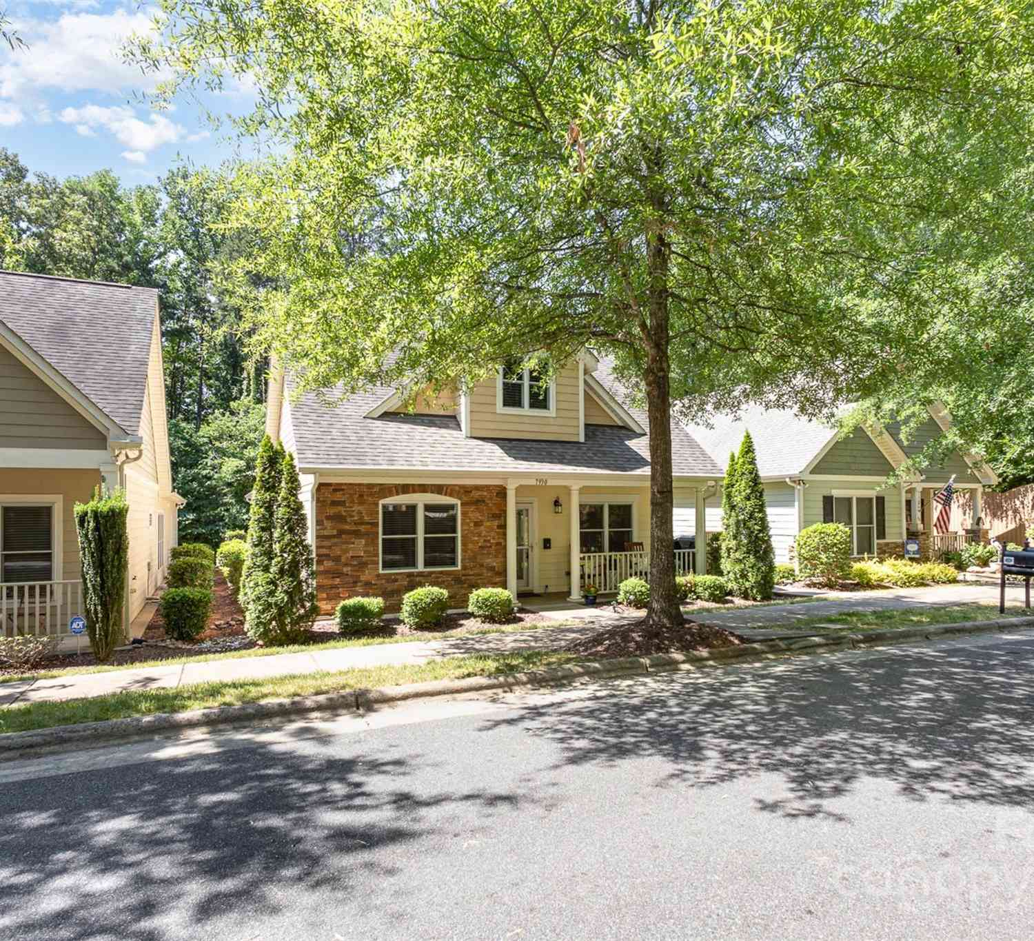 7930 Tigers Paw Road, Huntersville, North Carolina image 2