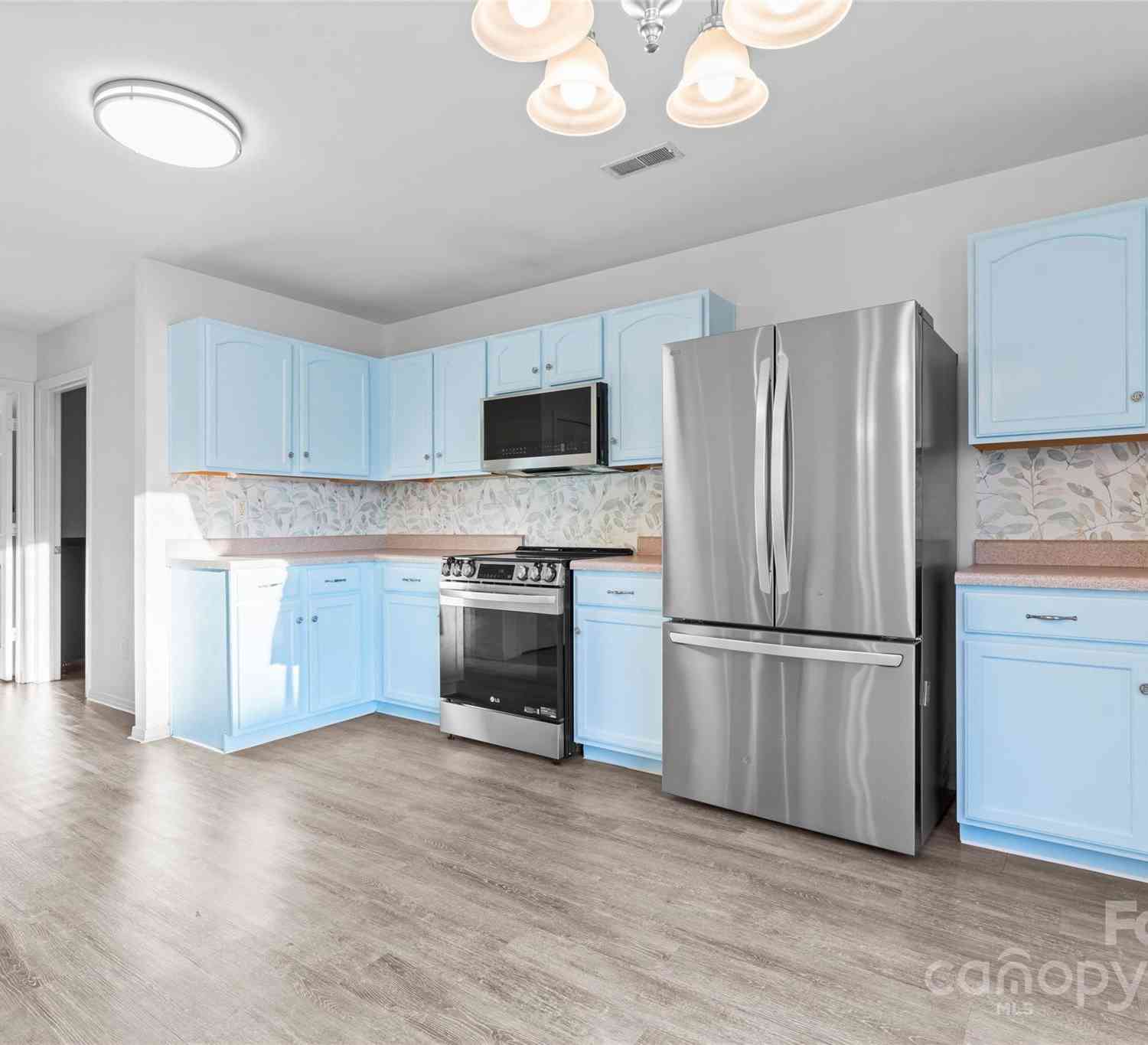 9321 Bayview Parkway, Charlotte, North Carolina image 4
